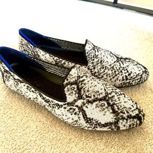 Rothy’s Snakeskin Loafers – Size 7 (NWT without tags)